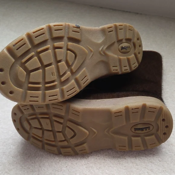 L.L. Bean Dark Brown Boots with Light Brown Trim - Picture 4 of 5